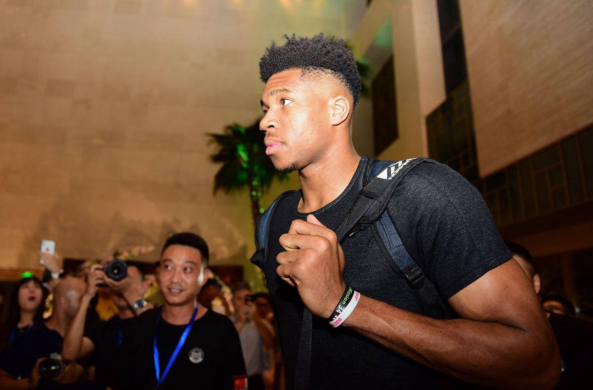 开云体育-字母哥在独行侠比赛中赛况扑朔迷离，回归赛场引发热议！的简单介绍